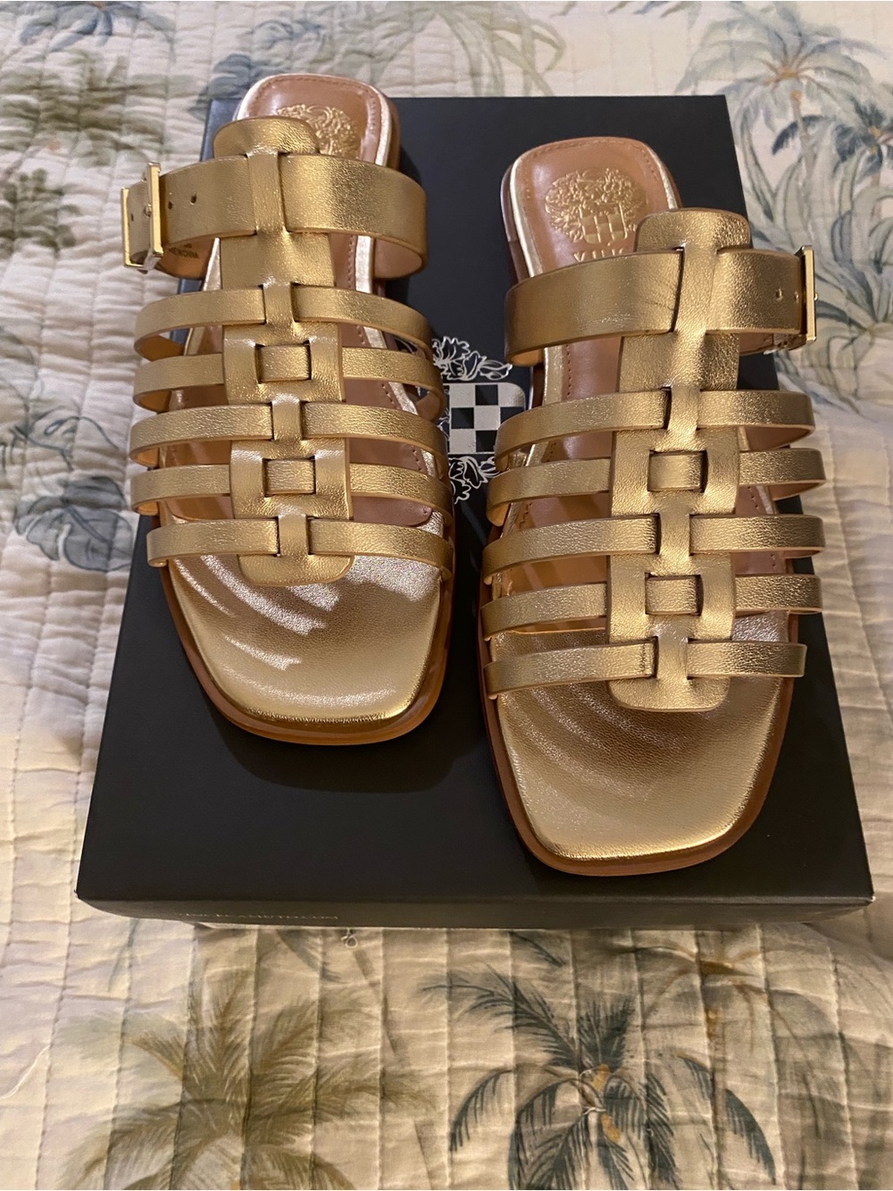 Vince Camuto Lemenda Leather Metallic Gold Strappy Gladiator Sandal 7.5 - Picture 4 of 8